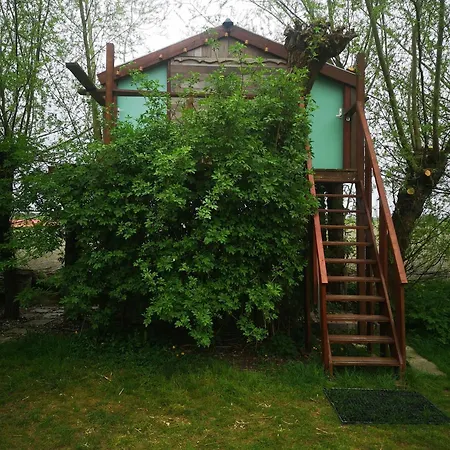 Sweet Treehouse *