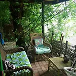 Sweet Treehouse Domek letniskowy