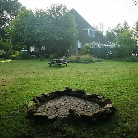 Sweet Treehouse
